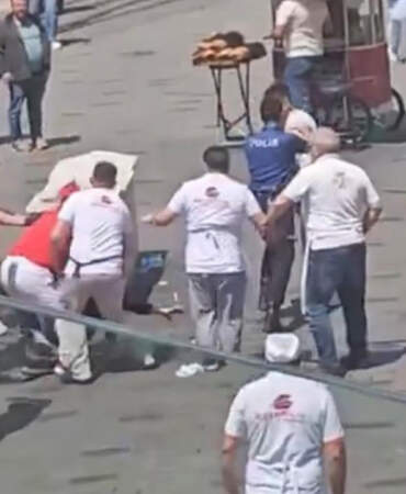 Taksim’de Esnaftan Meydan Dayağı: Ortalık Bir Anda Karıştı
