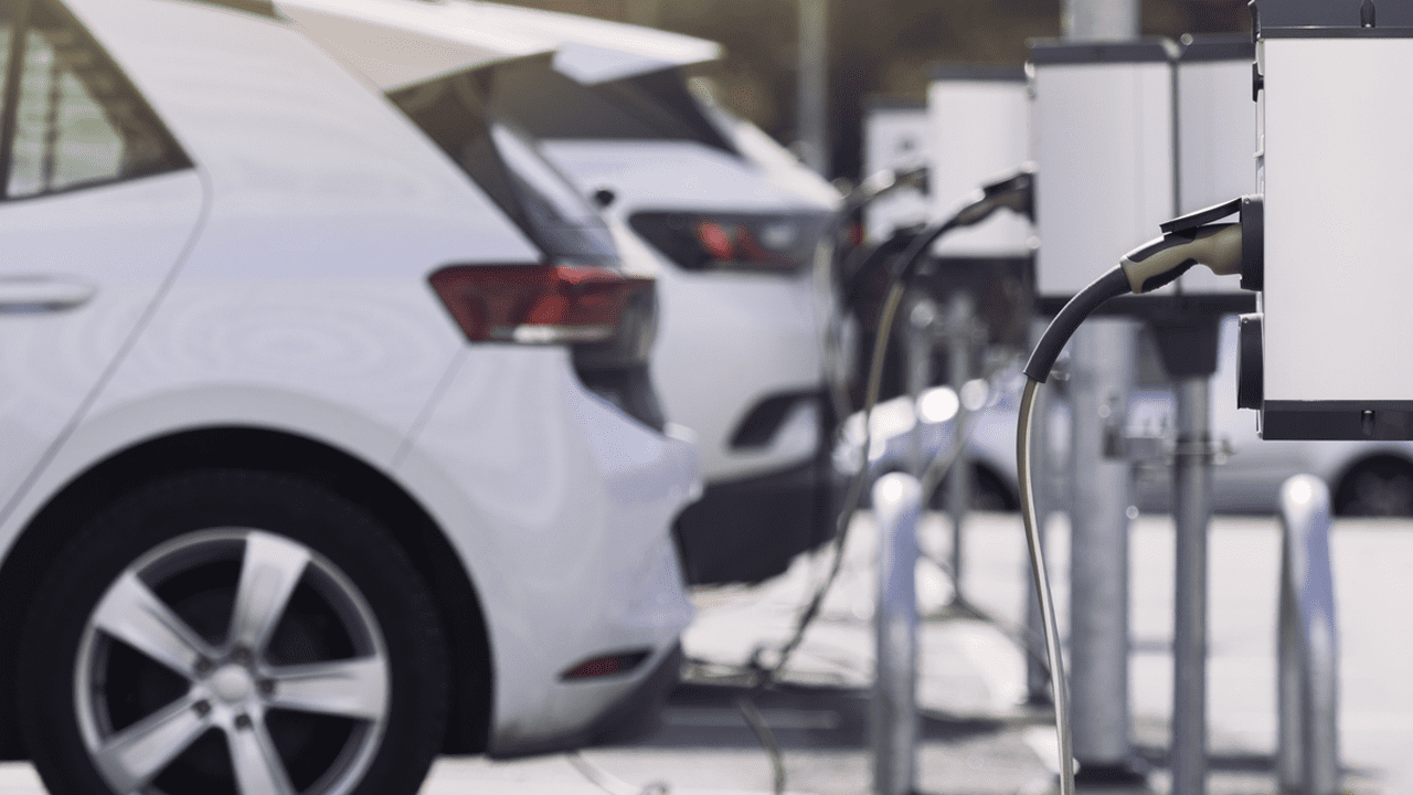 Türkiye’de Otomobil Tercihi Değişti: Satılan Her 2 Otomobilden 1’i Elektrikli ya da Hibrit