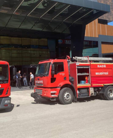 12 Katlı Otelde Yangın Paniği