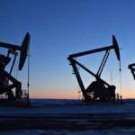 Brent petrolün varil fiyatı 96 doları aştı