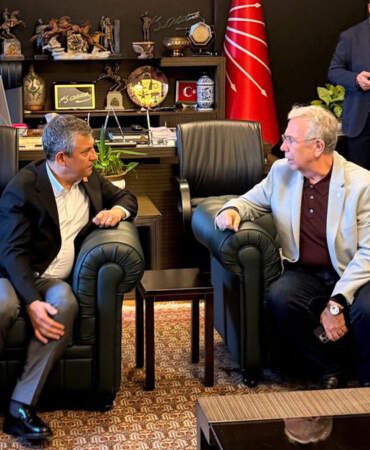 Yavaş’tan Özgür Özel’e destek ziyaret
