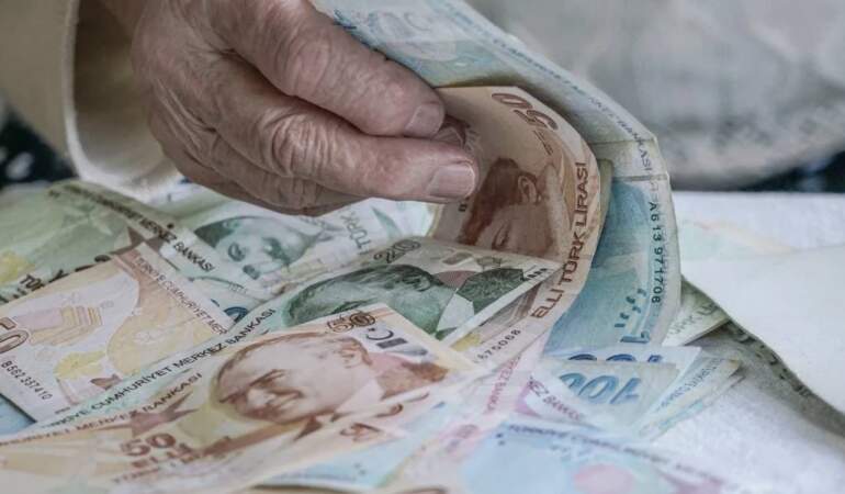 Daha fazla SSK primi olana Bağ-Kur’dan emeklilik yok