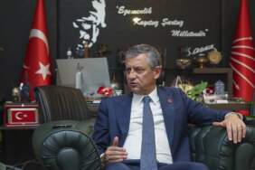 Özgür Özel: O mesajları ağlayarak okuyorum! İstifa etmeyin, burada kalıp mücadele etmeliyiz