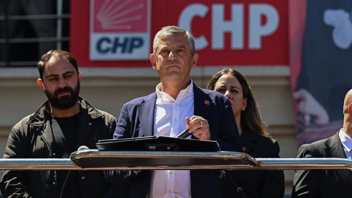 Özgür Özel İYİ Parti’ye mi geçiyor, iddialar doğru mu? İYİ Parti’den yeni parti açıklaması geldi