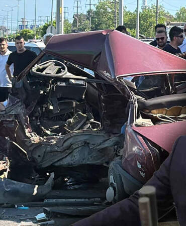 AK Partili Milletvekilinin Kullandığı Araç Kazaya Karıştı: 1 Ölü 2 Yaralı