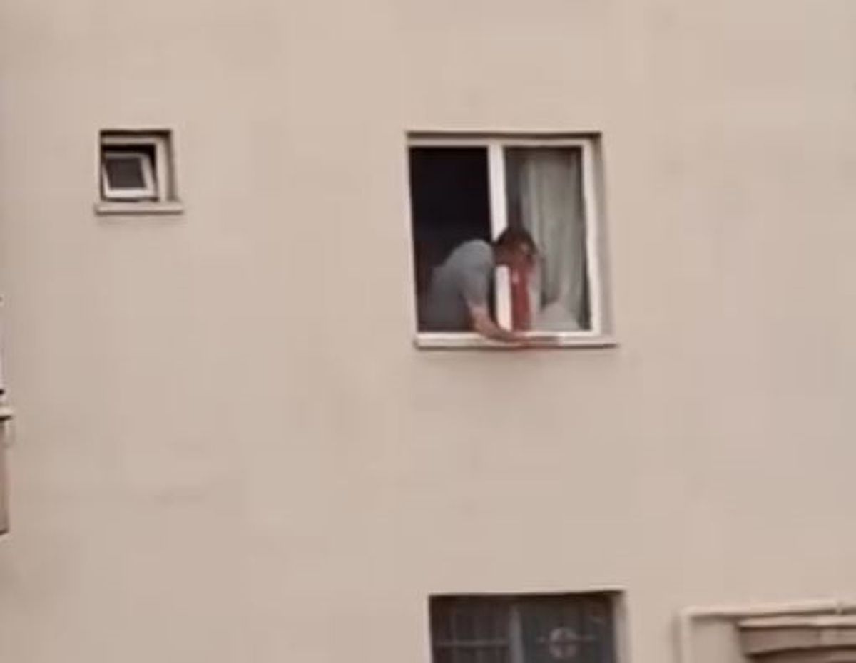 Cinnet getiren baba 3 yaşındaki kızını bıçakla rehin aldı, talihsiz yavruyu Özel Harekat kurtardı