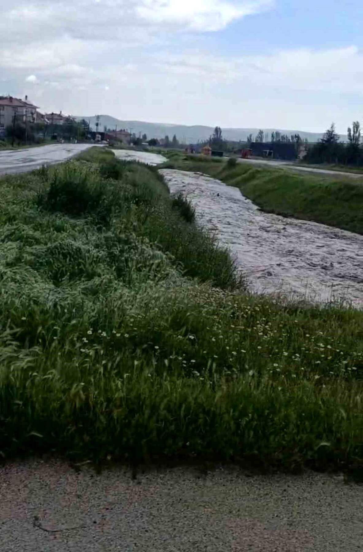 Ankara’da Sağanak Sel Taşkınlarına Neden Oldu