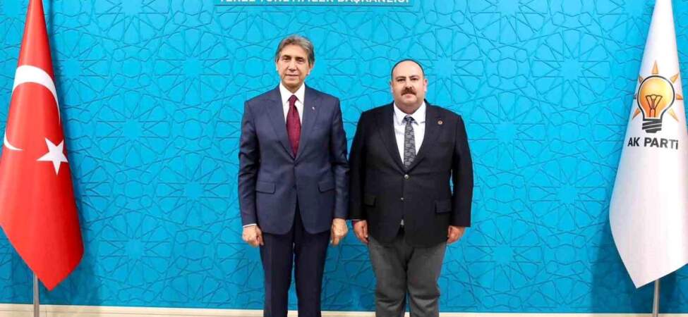 Başkan Hamamcı, İnönü’nün gelişimine katkı sağlayacak projeler için çalışıyor