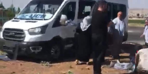 Batman’da Yolcu Minibüsü ile Para Yüklü Araç Kazaya Karıştı: 15 Yaralı