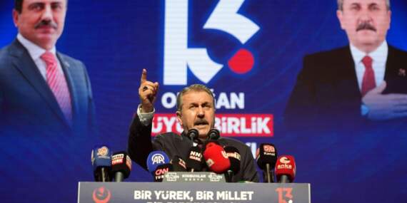 Büyük Birlik Partisi’nde Mustafa Destici yeniden genel başkan seçildi