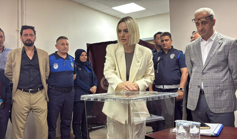 CHP’li Belediye AK Parti’ye Geçti! Seçim Sonrası Tansiyon Yükseldi