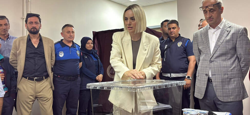 CHP’li Belediye AK Parti’ye Geçti! Seçim Sonrası Tansiyon Yükseldi