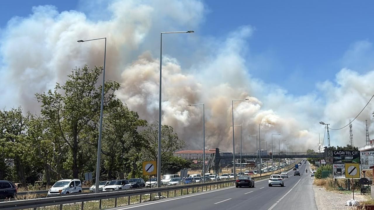 İstanbul Silivri’de Kırsal Alanda Korkutan Yangın
