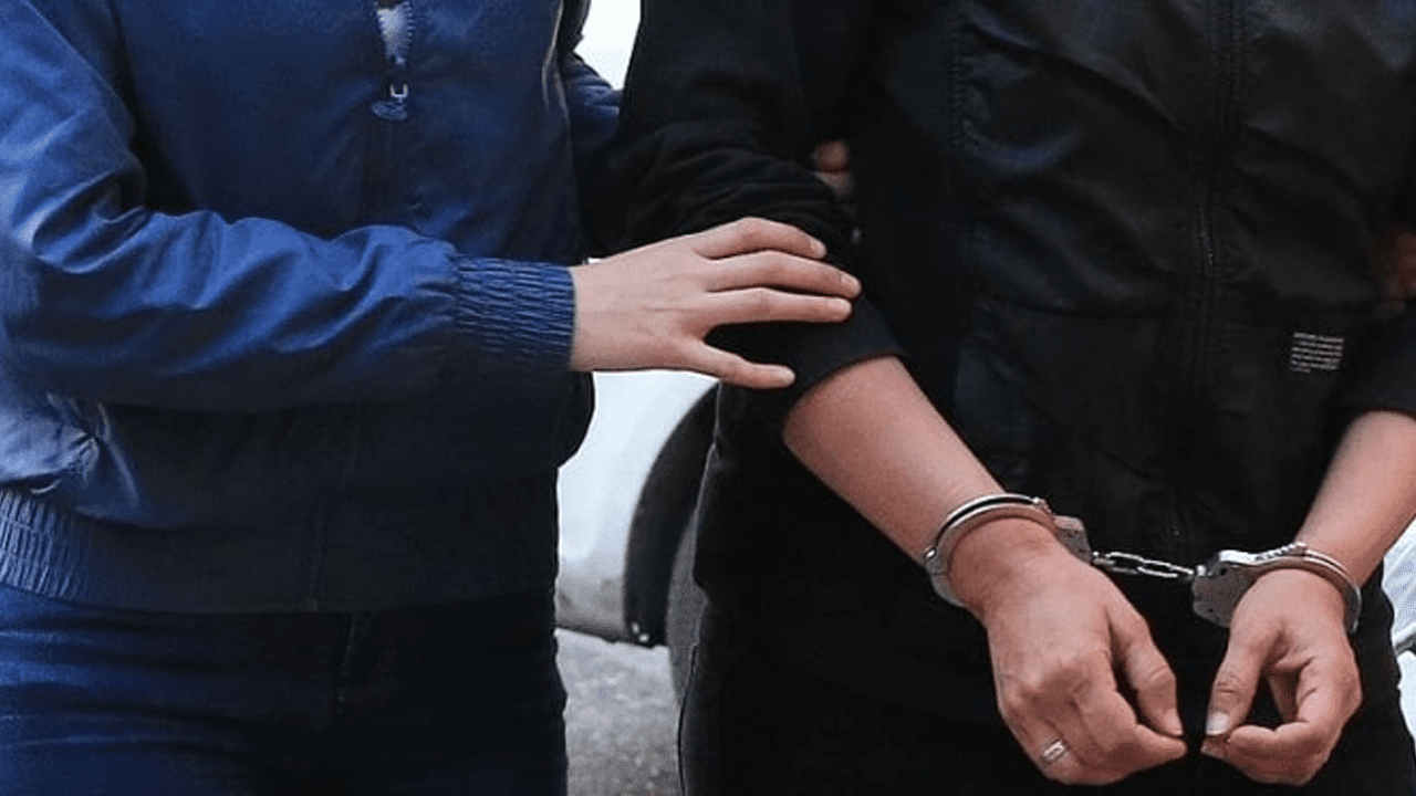İzmir’deki Çocuk İstismarı Soruşturmasında ‘Anne’ Tutuklandı