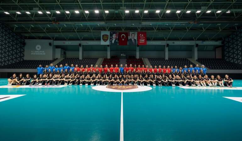 Kadın Hentbol Takımları Ankara’da Kamp Yapıyor