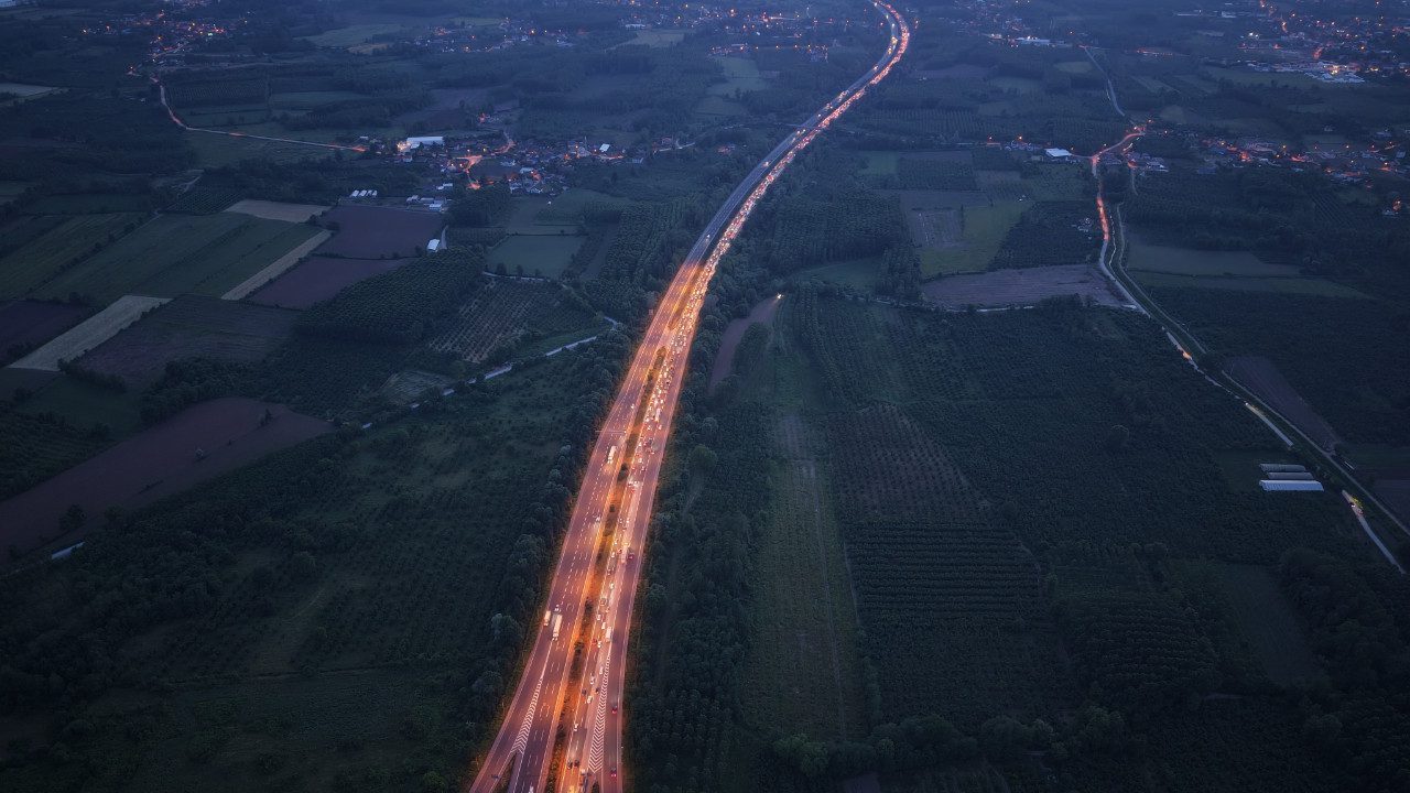 Kurban Bayramı’ndan Geriye Trafik Çilesi Kaldı: İstanbul Yolunda Kilometrelerce Kuyruk