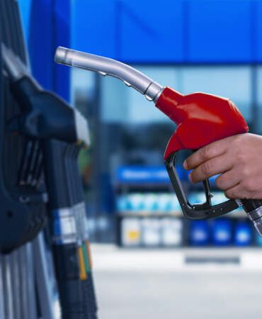 Küresel Petrolde ‘Ateşkes’ İyimserliği: Benzinde Eşel Mobil İndirimi Tabelada