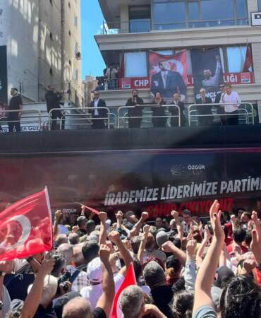 Özgür Özel’den CHP’de acil kurultay ve ön seçim çağrısı