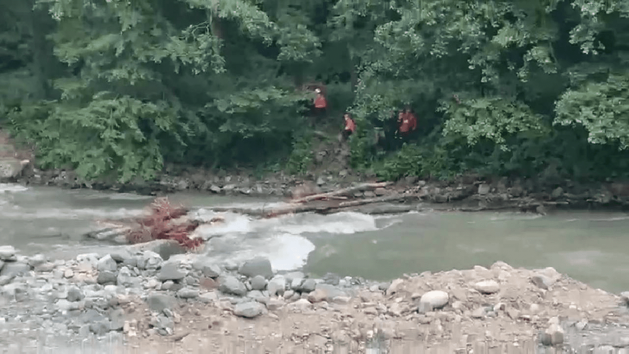 Rize’de Kayıp Kişiyi Arayan AFAD Botu Akıntıya Kapıldı: Bir Can Kaybı