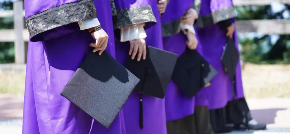 Sınırı Geçmeden Yurt Dışı Mezunu Olmuşlar! 419 Üniversitelinin Diploması Artık Çöp