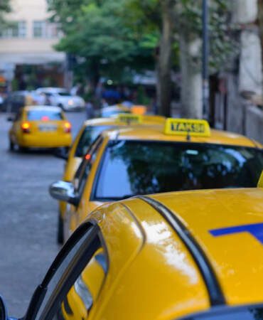 Taksi, Minibüs ve Servisçiler İçin Yeni Dönem: TBMM’den Dikkat Çeken Adım Geldi