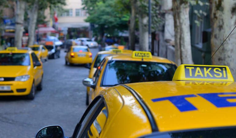 Taksi, Minibüs ve Servisçiler İçin Yeni Dönem: TBMM’den Dikkat Çeken Adım Geldi