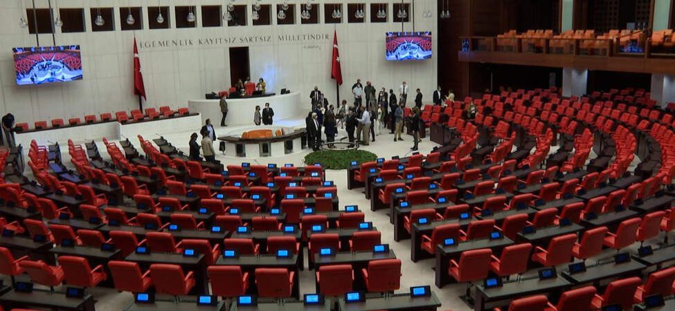 TBMM Genel Kurulu Yeter Sayıya Ulaşamayınca Kapandı