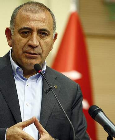 CHP İstanbul İl Yönetimine atanan Gürsel Tekin açıkladı: 7 ilçe başkanı görevden alındı
