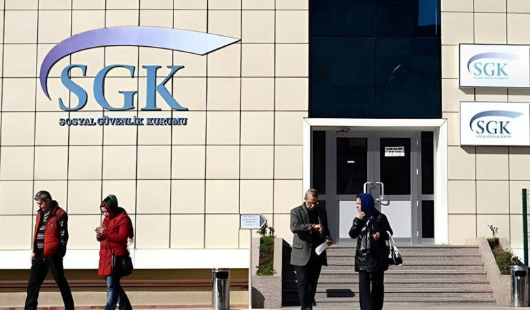Anne babasının yanında sigortalı olan EYT’liler için tehlike çanları çalıyor