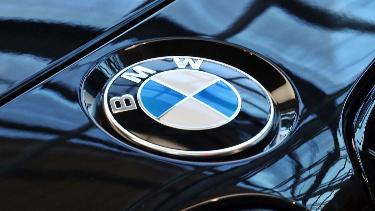 BMW 8 bin kişiyi işten çıkaracak