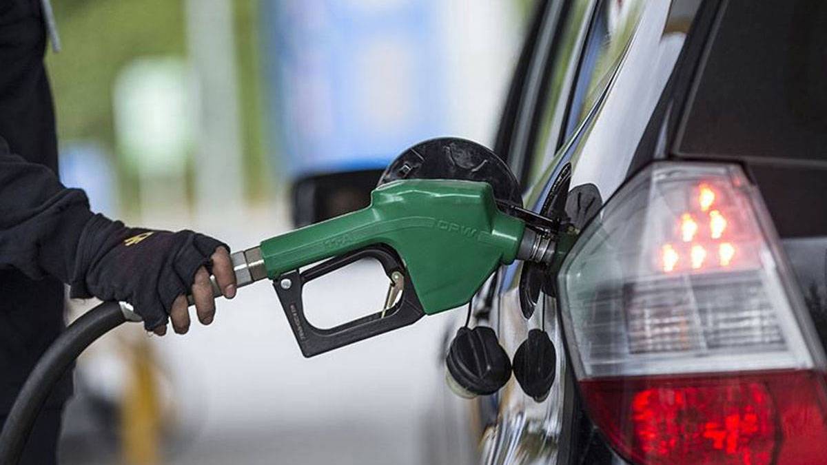Motorinde zam yağmuru durmuyor: Bu gece pompaya yansıyacak