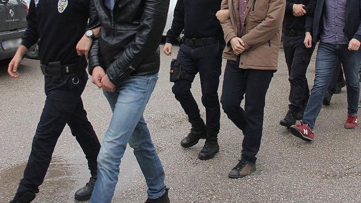 İstanbul merkezlndolandırıcılık operasyonu: 12 şüpheli gözaltına alındı