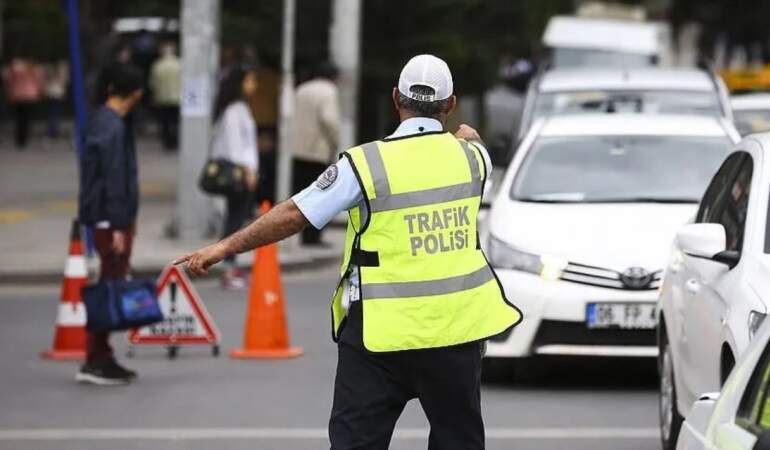 Trafik cezasına itiraz eden yandı: Vekalet ücreti ceza tutarını aşabilecek