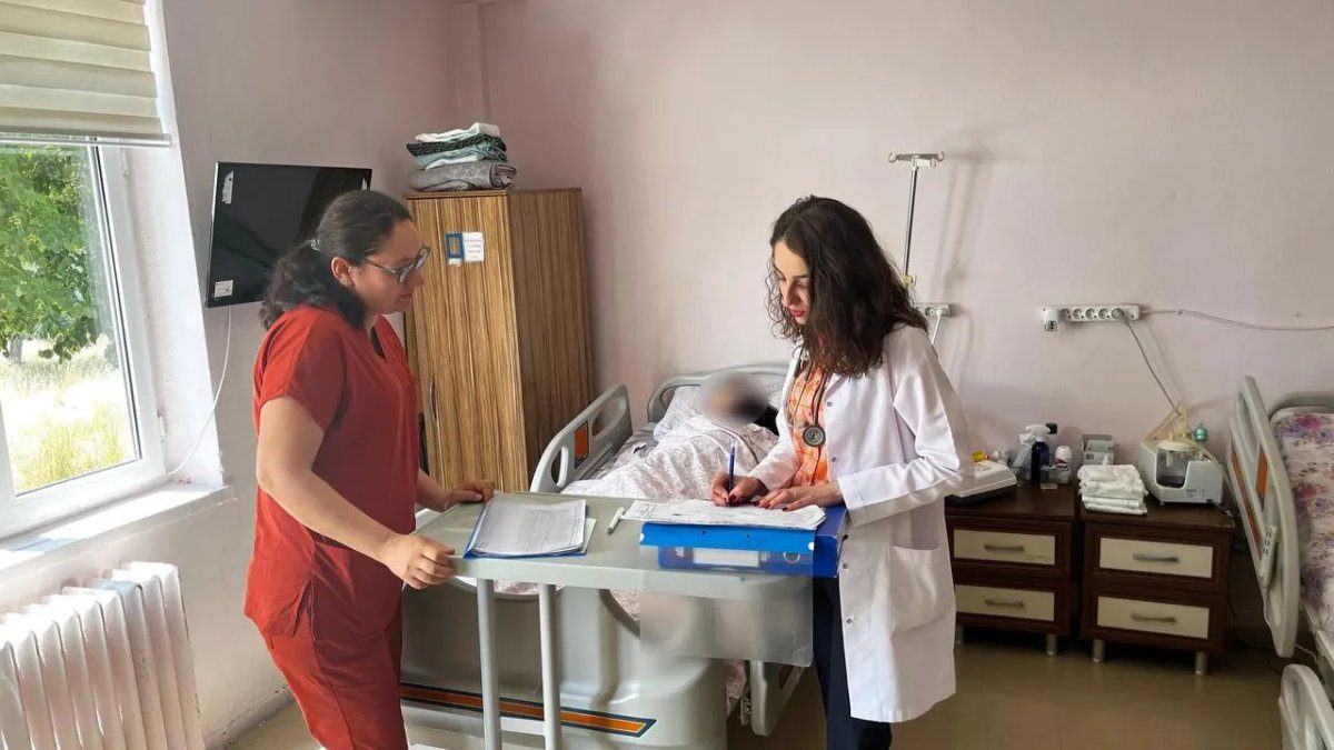 Milyonlarca çalışanı ve öğrenciyi ilgilendiren kağıt devri kapandı: Hastanelerde e-Devlet üzerinden başvuru dönemi
