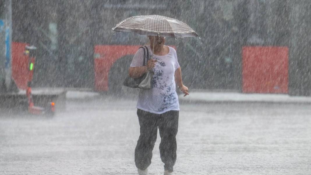 Sıcak hava dalgası sürüyor: Meteoroloji yağışa karşı uyardı