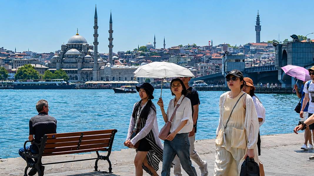 İstanbul’da sıcaklık 36 dereceyi bulacak: Ege ve Akdeniz 45 dereceyi hissedecek