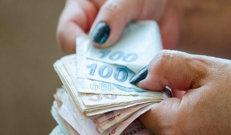 Okullar açılmadan müjdeli haber geldi: Binlerce öğrencinin cebini rahatlatacak eğitim desteği başladı