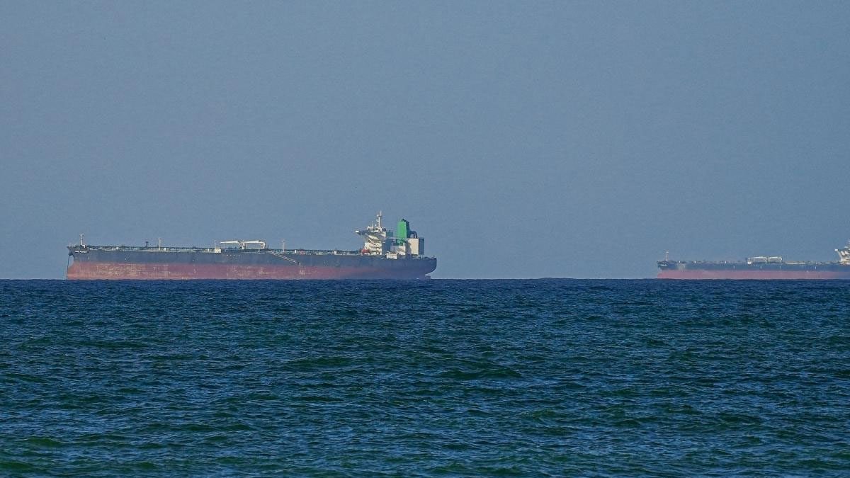 Hürmüz’de iki Yunan tankerine saldırı