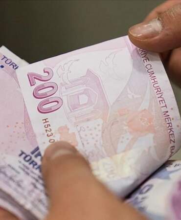 Üniversiteliye aylık 13 bin 750 TL burs müjdesi: Bakanlık başvuru şartlarını ve tarihini açıkladı