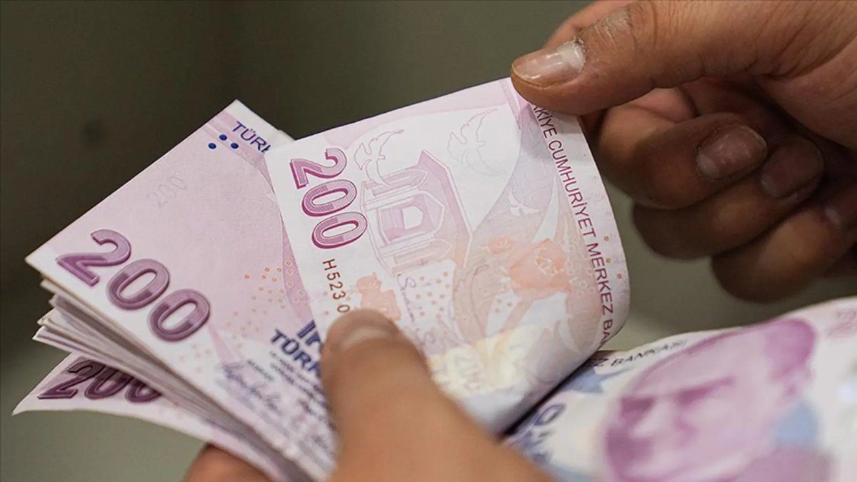Üniversiteliye aylık 13 bin 750 TL burs müjdesi: Bakanlık başvuru şartlarını ve tarihini açıkladı