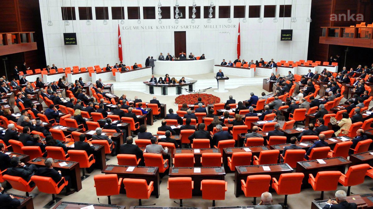 CHP’den en düşük emekli aylığı düzenlemesine muhalefet şerhi: “Bu düzenleme bir zam değildir”