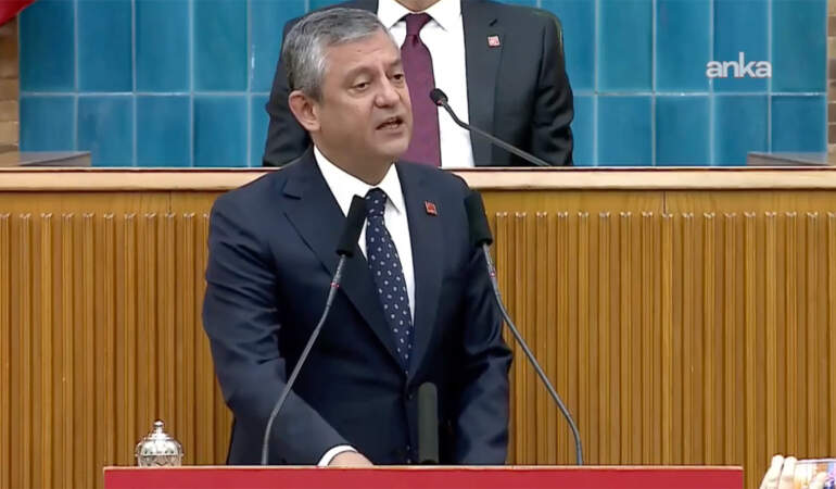 Özgür Özel’den CHP’ye veda: Yeni Parti’mizi kuruyoruz hayırlı uğurlu olsun