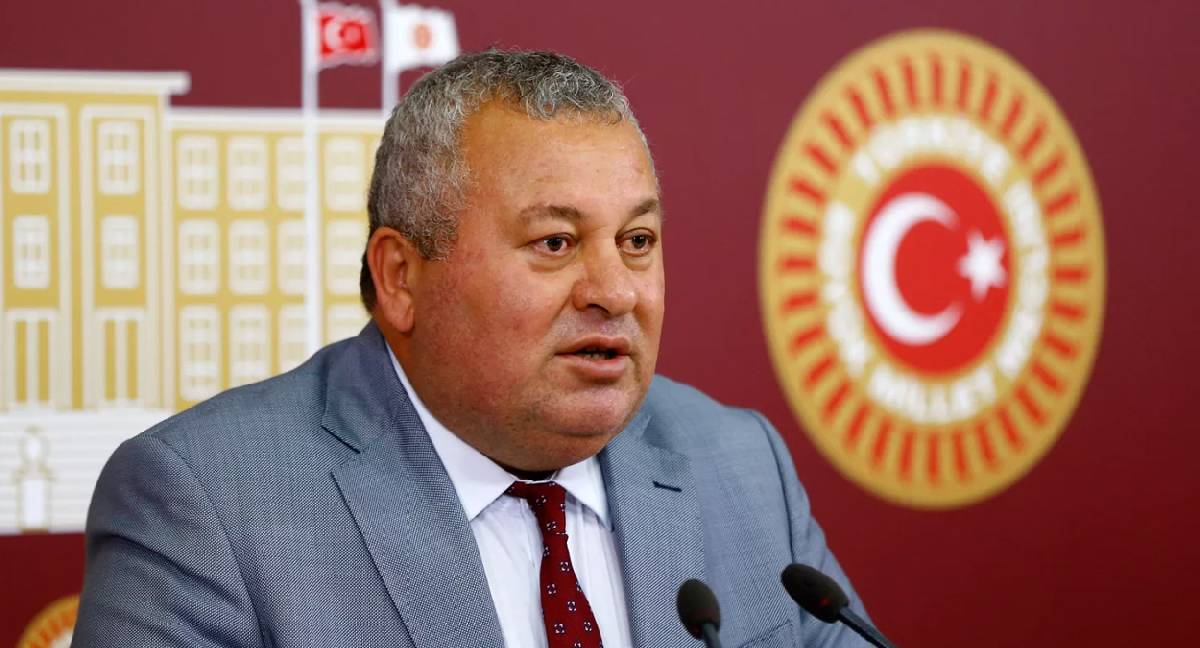 CHP’li vekillerden yeni parti açıklamaları: Milletvekilleri olarak topluca istifa edeceğiz