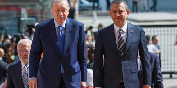 Dünya basını Özgür Özel’in yeni parti hamlesini böyle gördü: Erdoğan’a karşı meydan okuma
