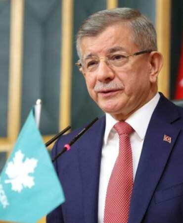 Davutoğlu: Yeni bir parti kuruluyorsa ‘hayırlı olsun’ demek düşer