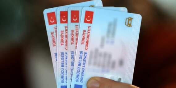 Trafikte ‘3 İhlal’ devri kapandı: Kurallara uymayan sürücülerin ehliyeti anında böyle yakılacak!