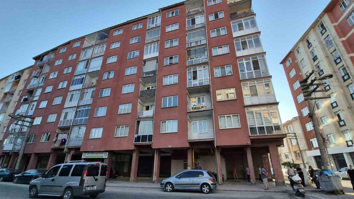 Eskişehir’de acı olay! Eşi tatile giden adam evde ölü bulundu
