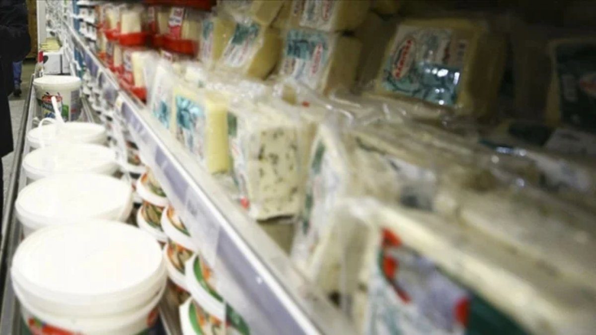 Marketten yoğurt ve kaşar alanlar pişman olacak! Bakanlık ifşa etti: Meğer peynir yerine sadece yağ yiyormuşuz…