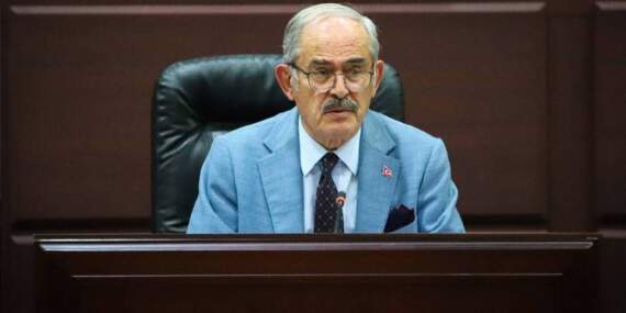 Yılmaz Büyükerşen, CHP’den istifa etti