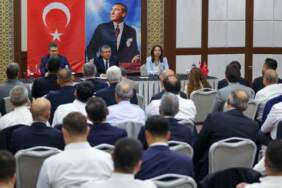 Yeni Parti’de imzalar atıldı: Önce Hacı Bayram-ı Veli Camii’nde cuma namazı sonra açılış